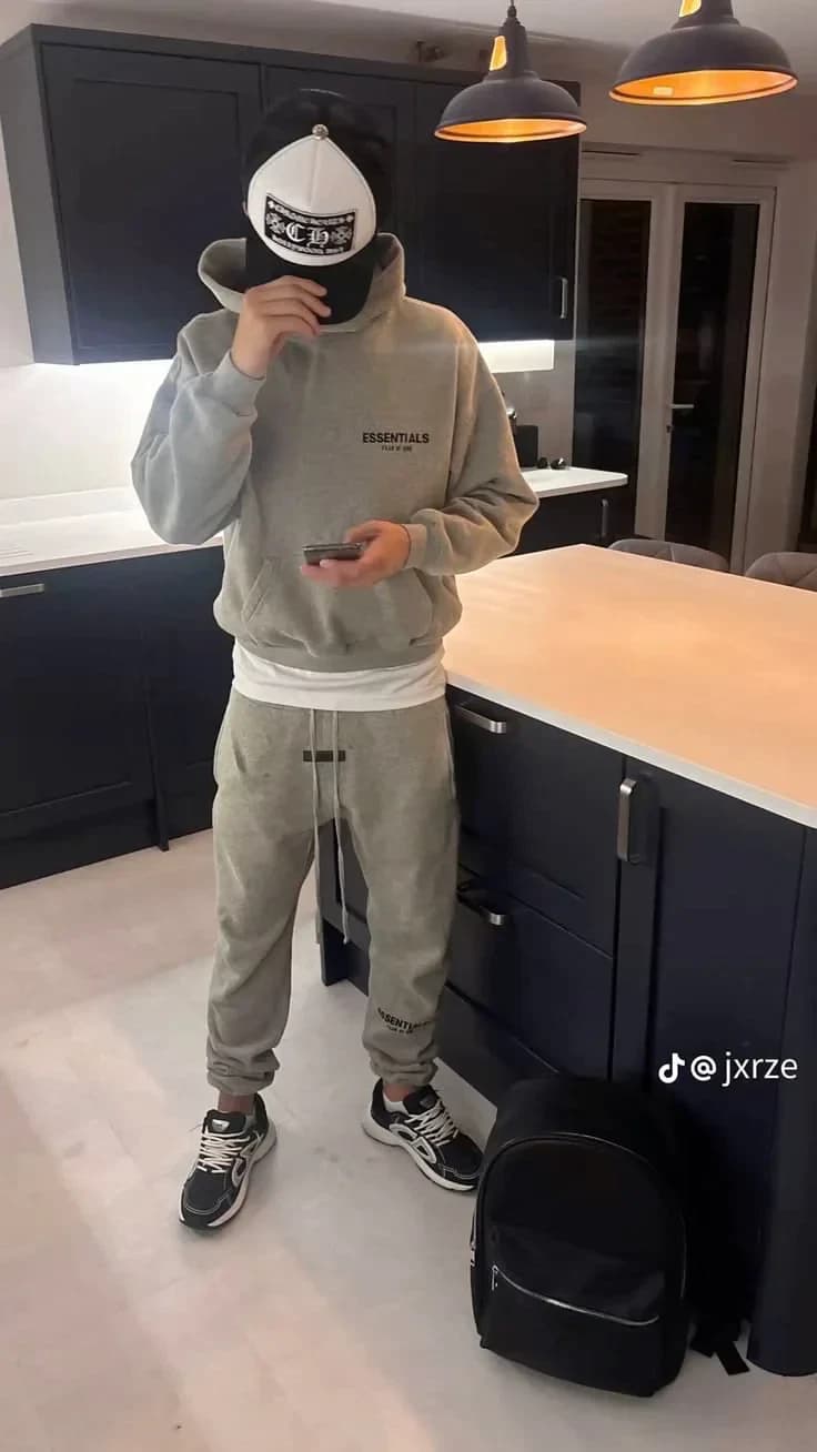 Essentials Fit